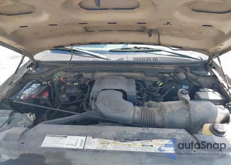 1998 Ford F-150 Lariat/Standard/Xl/Xlt from USA, damaged, VIN 1FTZX17W3WKC19311